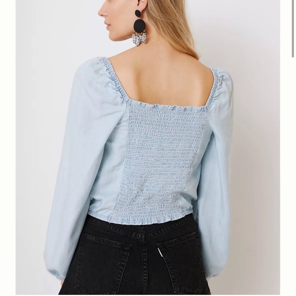 Anthropologie Cloth & Stone Smocked Chambray Long sleeve Top in size small